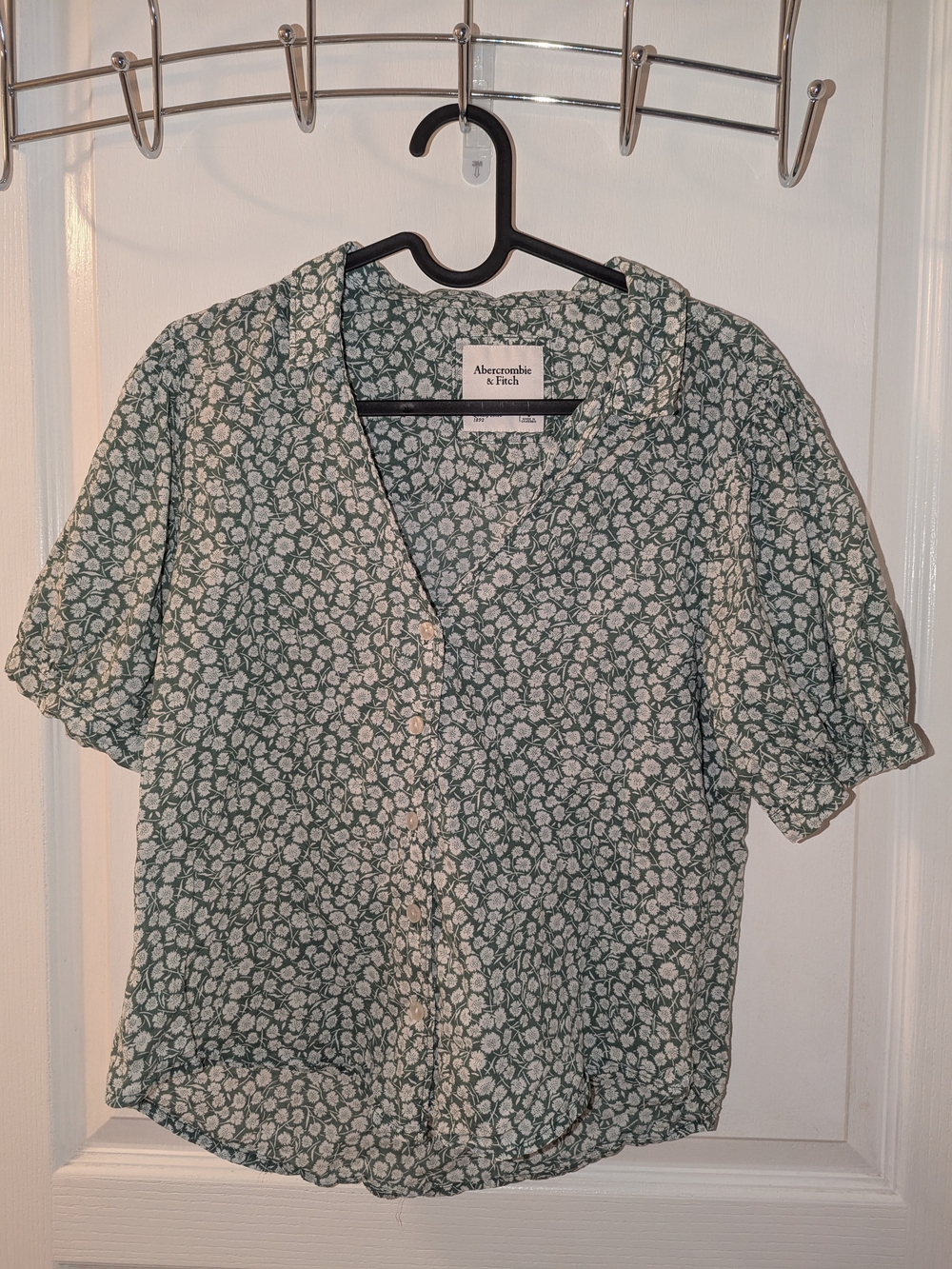Abercrombie & Fitch Green Floral Cotton Button Up Short Puff Sleeve Blouse